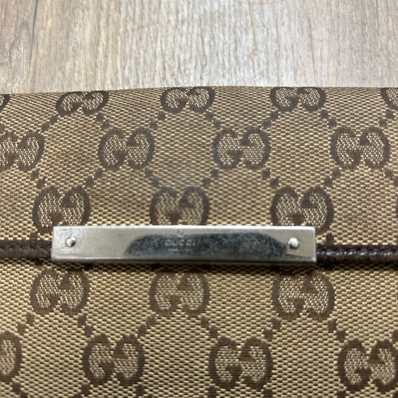 Gucci Brown Monogram Wallet - Picture 2 of 15